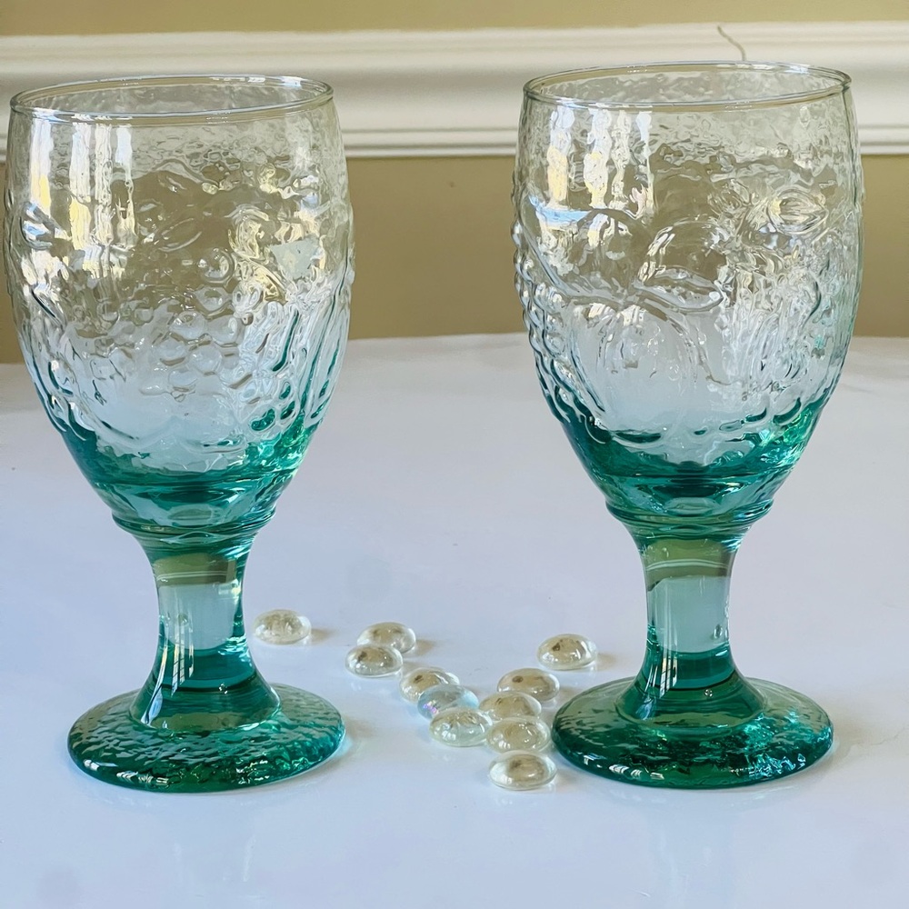 Libbey’s Green Orchard Water Goblets, Glasses, Large Wine Glass - Picture 1 of 7